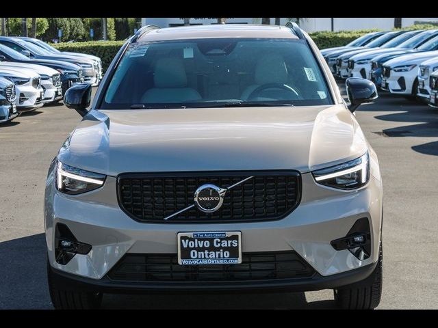 2025 Volvo XC40 Ultra Dark Theme