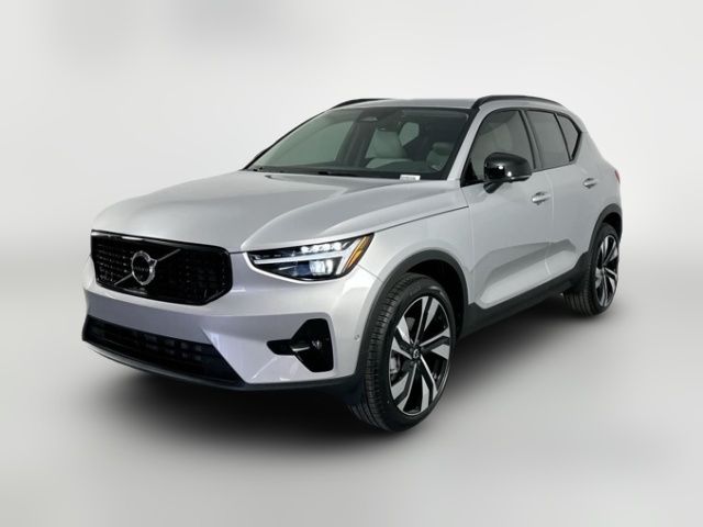 2025 Volvo XC40 Ultra Dark Theme