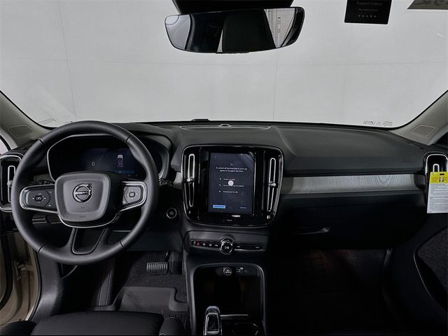 2025 Volvo XC40 Ultra Dark Theme