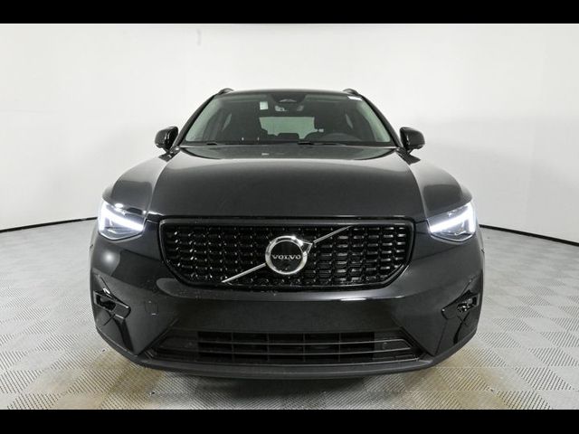 2025 Volvo XC40 Ultra Dark Theme