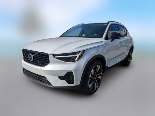 2025 Volvo XC40 Ultra Dark Theme