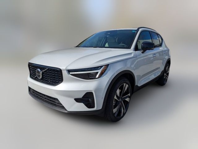 2025 Volvo XC40 Ultra Dark Theme