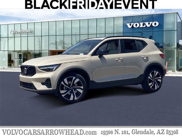 2025 Volvo XC40 Ultra Dark Theme