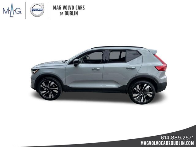 2025 Volvo XC40 Ultra Dark Theme