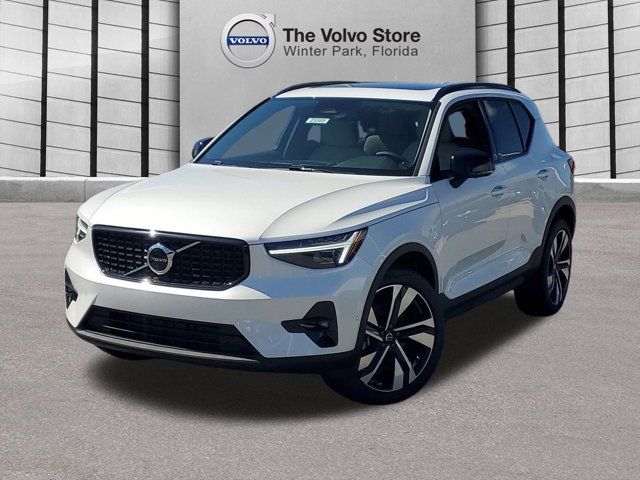 2025 Volvo XC40 Ultra Dark Theme