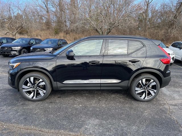 2025 Volvo XC40 Ultra Dark Theme