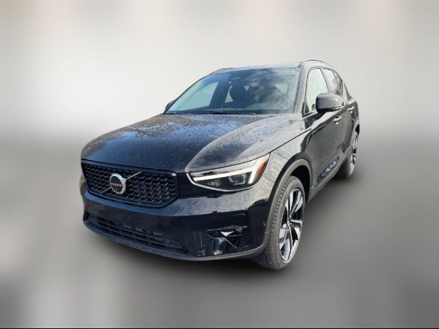 2025 Volvo XC40 Ultra Dark Theme