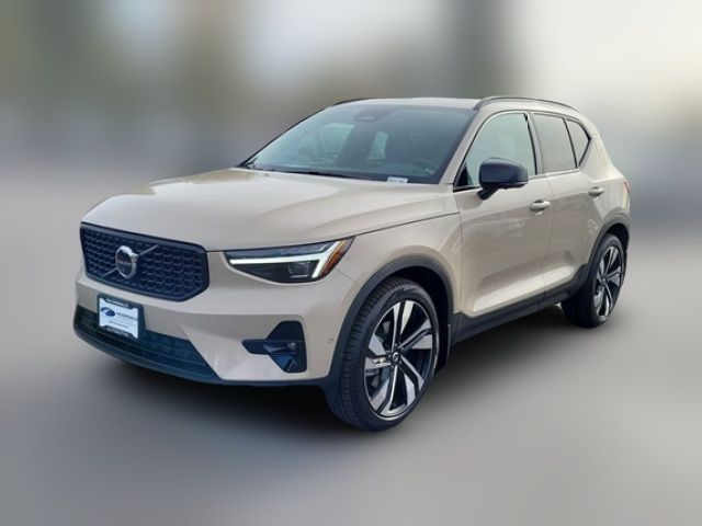 2025 Volvo XC40 Ultra Dark Theme