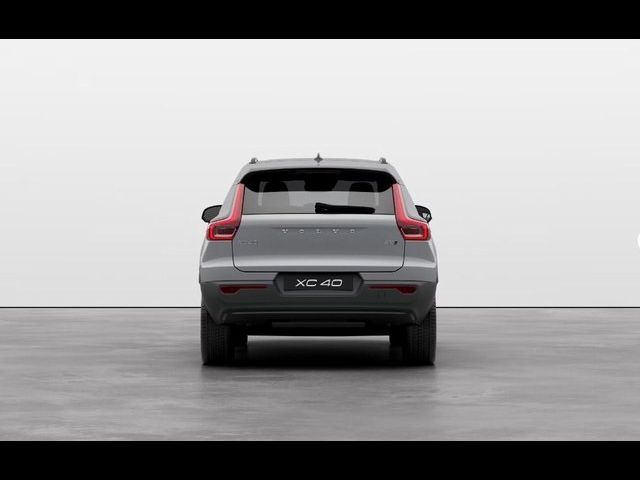 2025 Volvo XC40 Ultra Dark Theme