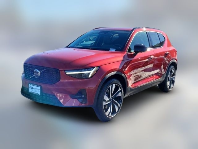 2025 Volvo XC40 Ultra Dark Theme