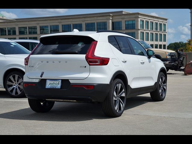 2025 Volvo XC40 Ultra Dark Theme