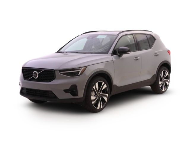2025 Volvo XC40 Ultra Dark Theme