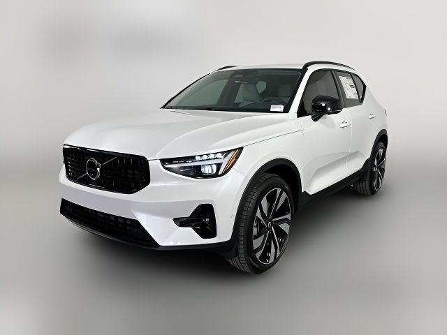 2025 Volvo XC40 Ultra Dark Theme