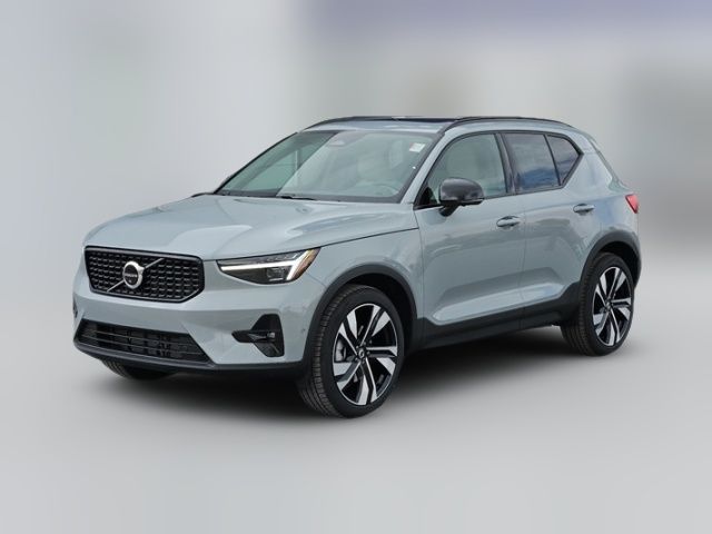 2025 Volvo XC40 Ultra Dark Theme