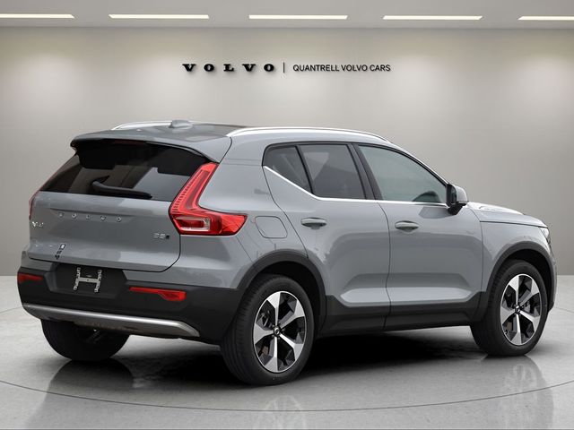 2025 Volvo XC40 Core Bright Theme