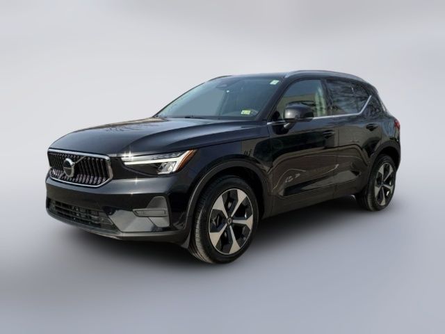 2025 Volvo XC40 Core Bright Theme