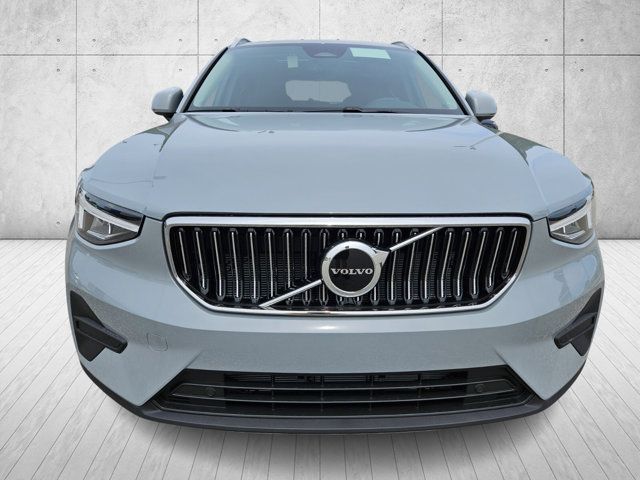 2025 Volvo XC40 Core Bright Theme