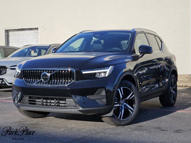 2025 Volvo XC40 Core Bright Theme