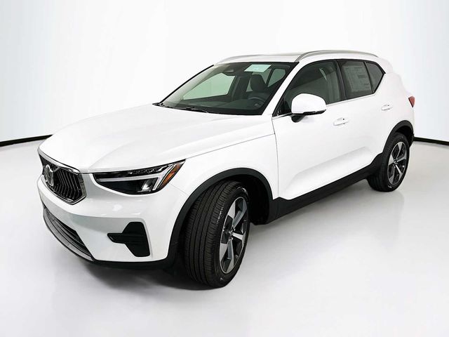 2025 Volvo XC40 Core Bright Theme