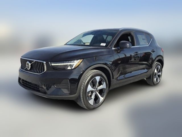 2025 Volvo XC40 Core Bright Theme