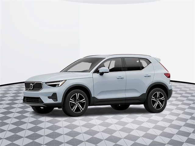 2025 Volvo XC40 Core Bright Theme