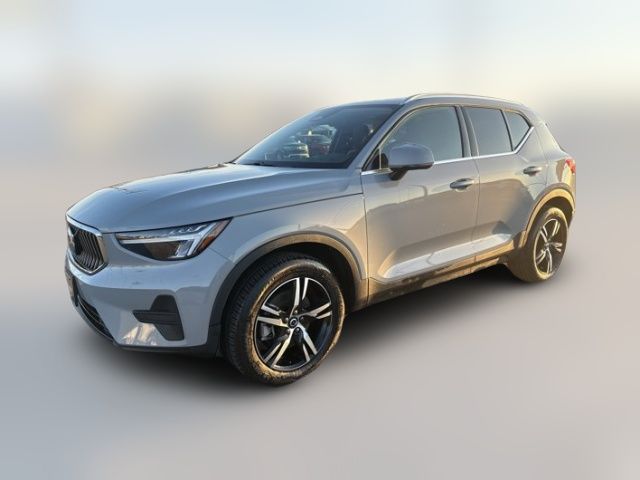 2025 Volvo XC40 Core Bright Theme