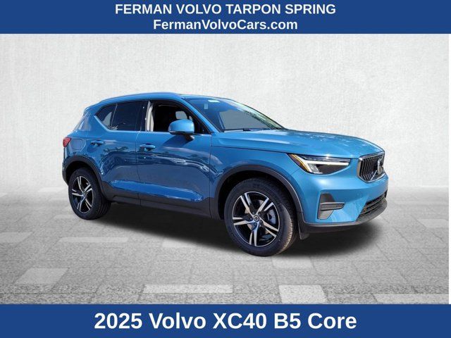 2025 Volvo XC40 Core Bright Theme