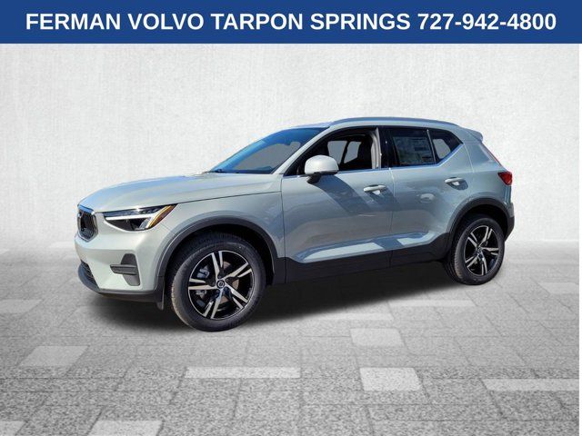 2025 Volvo XC40 Core Bright Theme