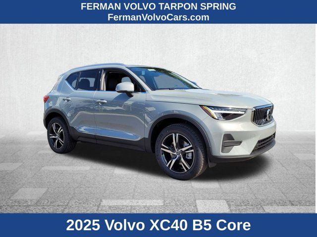 2025 Volvo XC40 Core Bright Theme