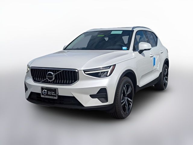 2025 Volvo XC40 Core Bright Theme