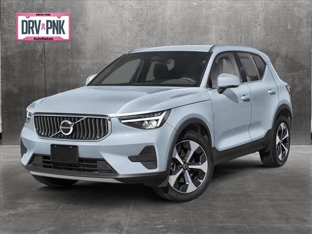 2025 Volvo XC40 Core Bright Theme