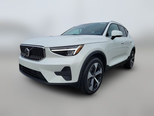 2025 Volvo XC40 Core Bright Theme