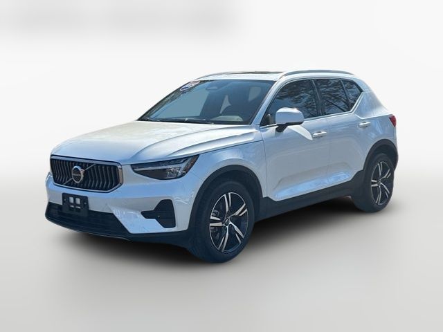 2025 Volvo XC40 Core Bright Theme