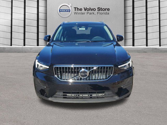 2025 Volvo XC40 Core Bright Theme