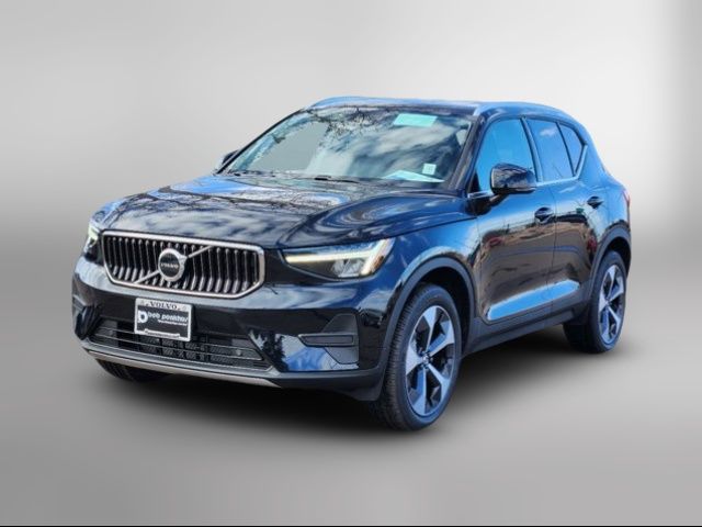 2025 Volvo XC40 Core Bright Theme