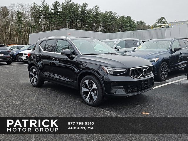 2025 Volvo XC40 Core Bright Theme