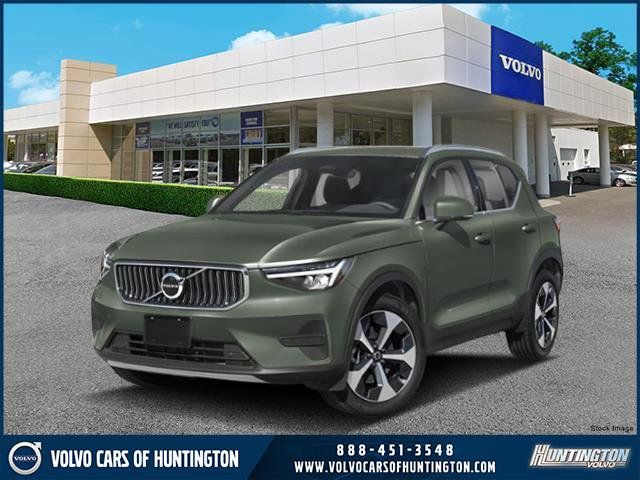 2025 Volvo XC40 Core Bright Theme