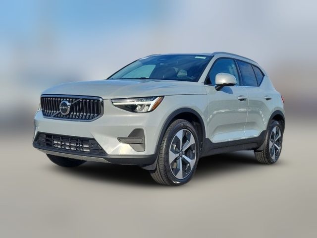 2025 Volvo XC40 Core Bright Theme