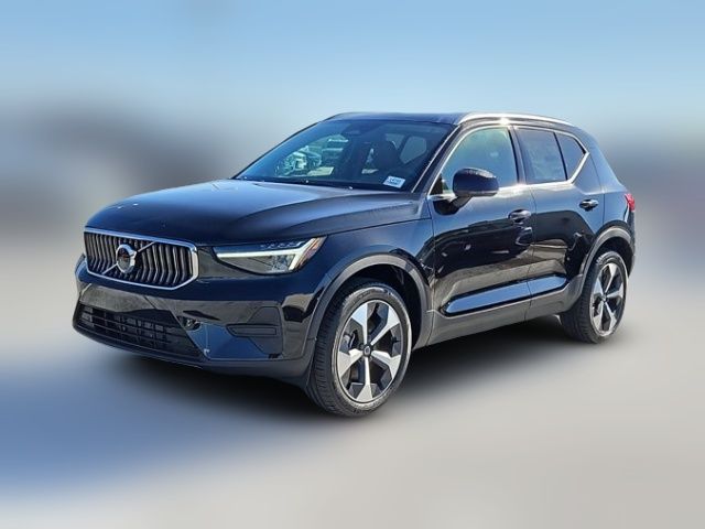 2025 Volvo XC40 Core Bright Theme