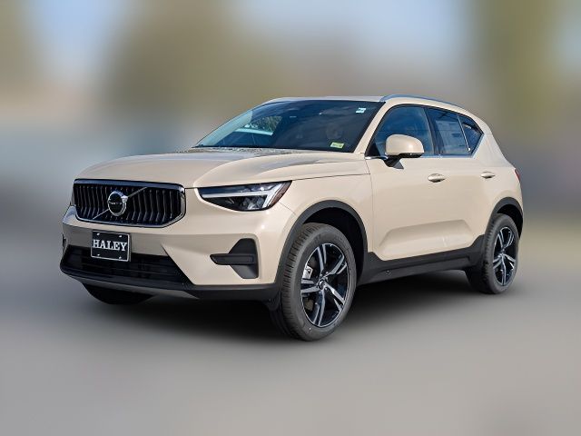 2025 Volvo XC40 Core Bright Theme