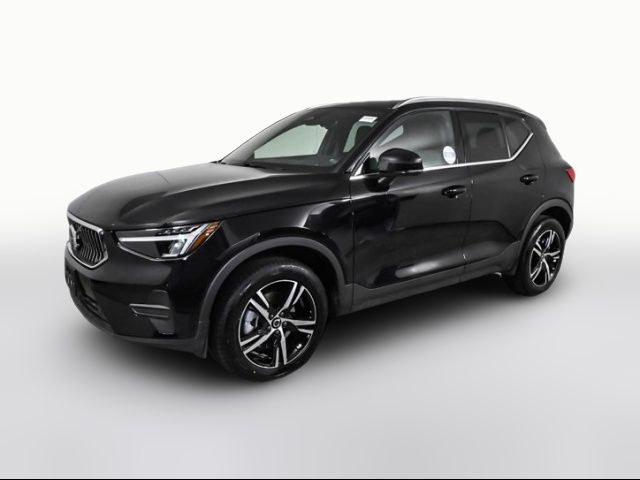 2025 Volvo XC40 Core Bright Theme