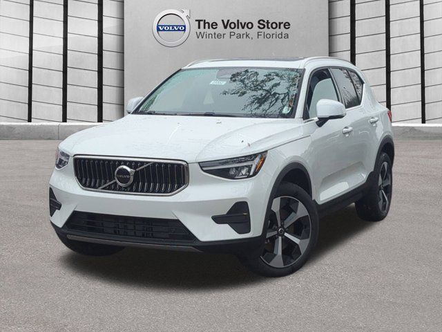 2025 Volvo XC40 Core Bright Theme