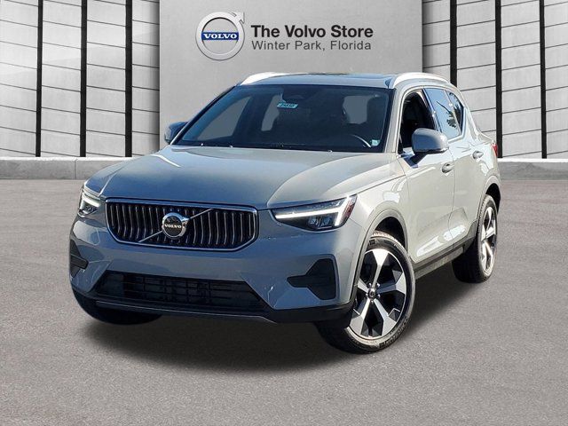 2025 Volvo XC40 Core Bright Theme