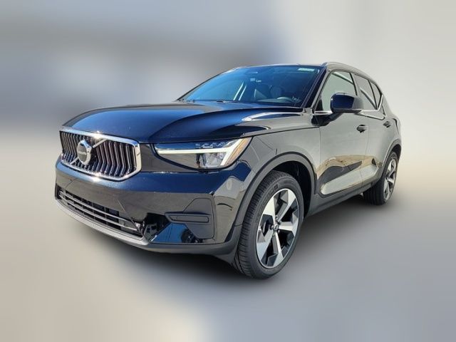 2025 Volvo XC40 Core Bright Theme