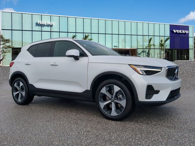 2025 Volvo XC40 Core Bright Theme