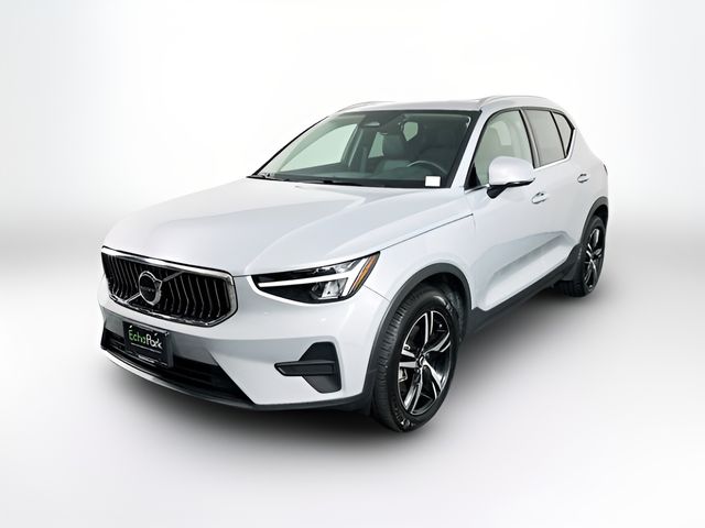 2025 Volvo XC40 Core Bright Theme