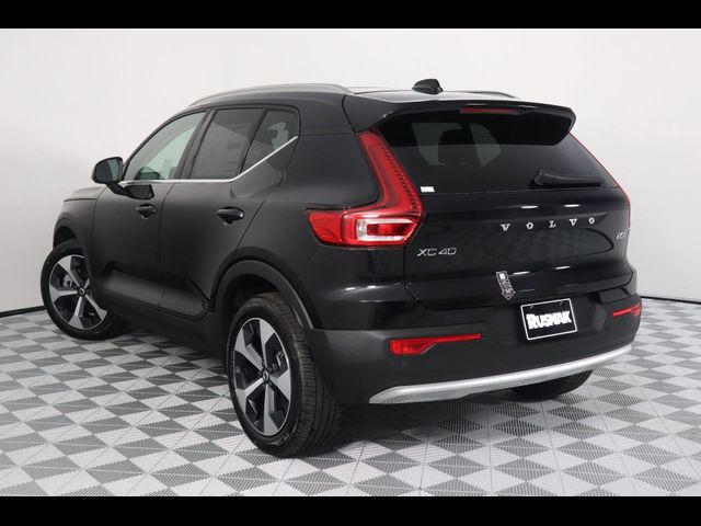 2025 Volvo XC40 Core Bright Theme