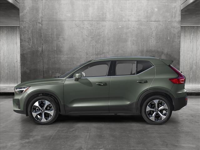 2025 Volvo XC40 Core Bright Theme