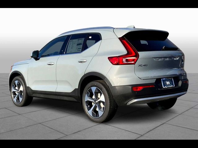 2025 Volvo XC40 Core Bright Theme