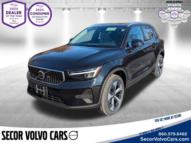 2025 Volvo XC40 Core Bright Theme